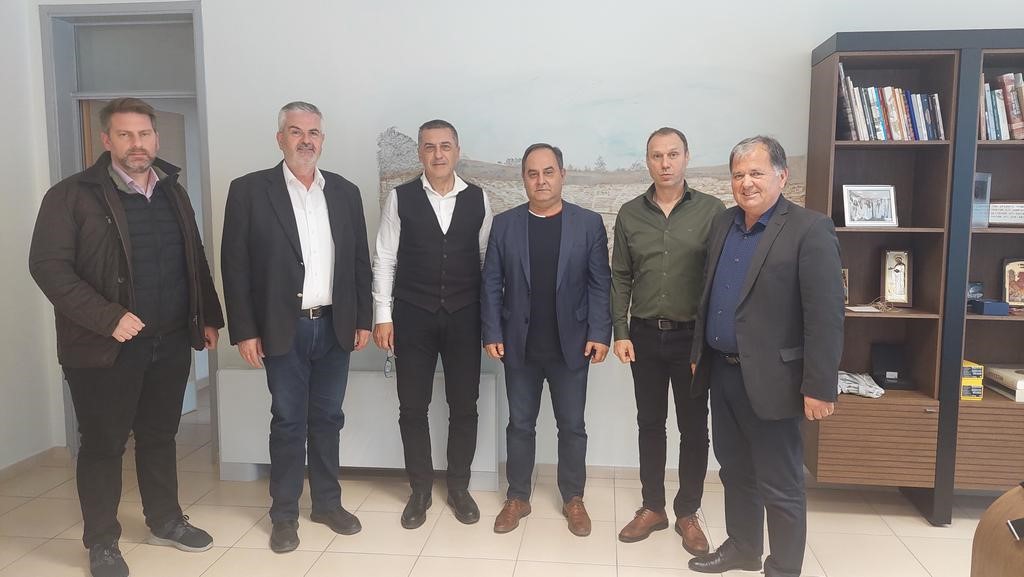 Με τους δημάρχους της Π.Ε. Καρδίτσας ο Κουρέτας